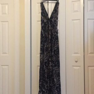 Maxi dress with open back